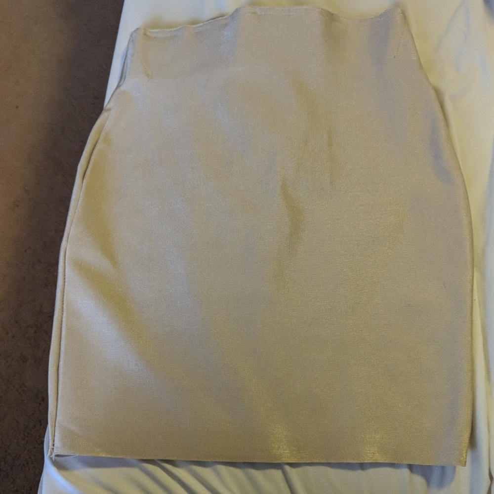 Light gold/tan form-fitting skirt from Forever 21